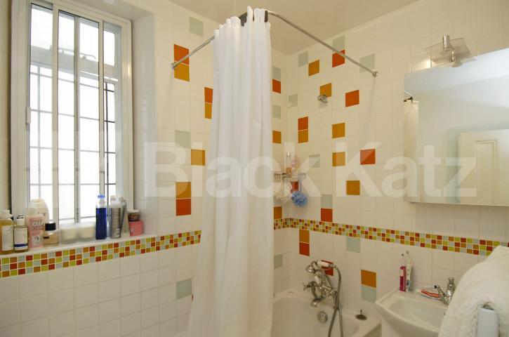 			MUST SEE!!, 2 Bedroom, 1 bath, 1 reception Flat			 Old Marylebone Road, MARLEBONE